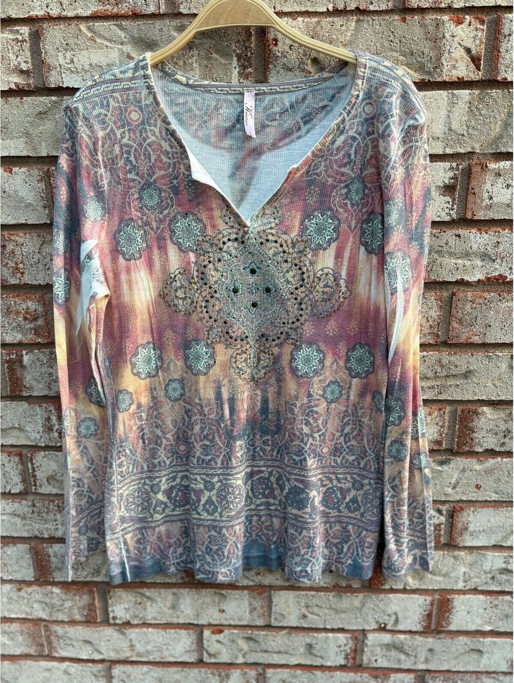 #301 Kiara Long Sleeve V-Neck Boho Top Size L